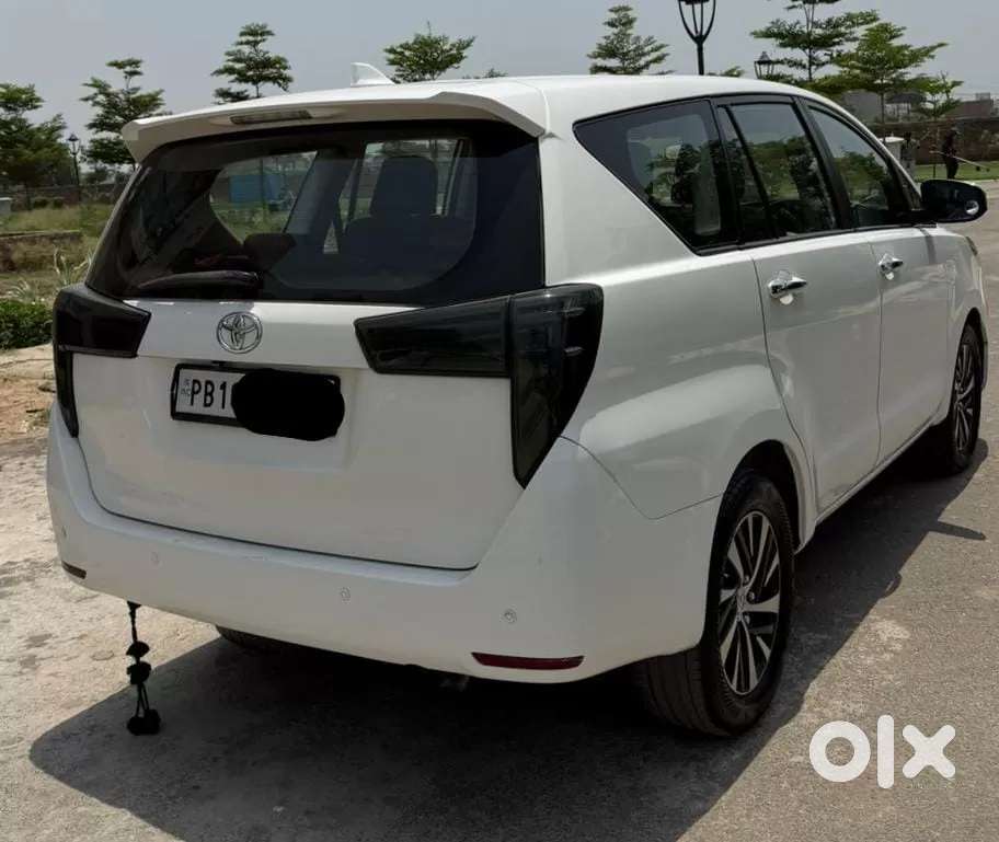 Toyota Innova Crysta [2020-ongoing] 2.4 Gx 7 Str, 2018, Diesel