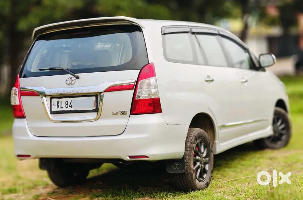 Toyota Innova 2.5 V 2014 Reregistered