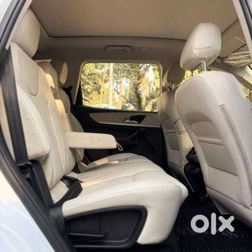 Mahindra Xuv700 2.2 Ax 7 Diesel At Str, 2024, Diesel