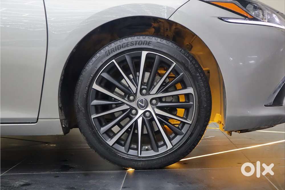 Lexus Es, 2023, Petrol