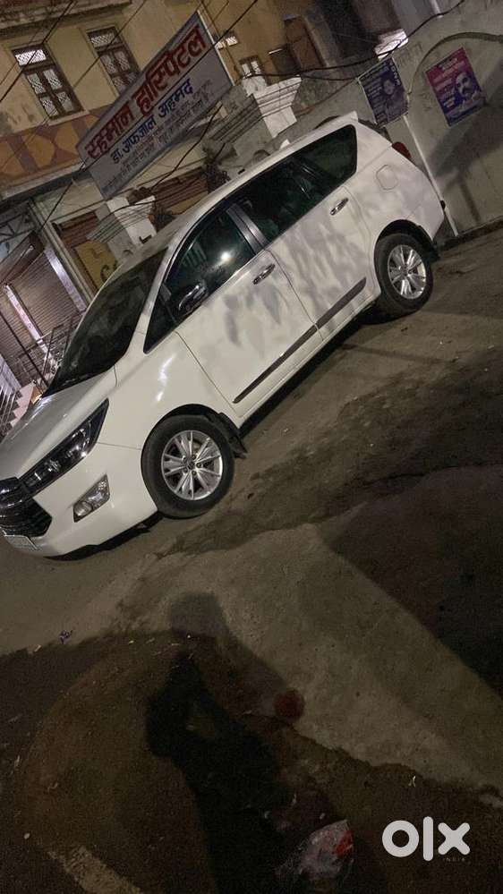 Toyota Innova Crysta 2016