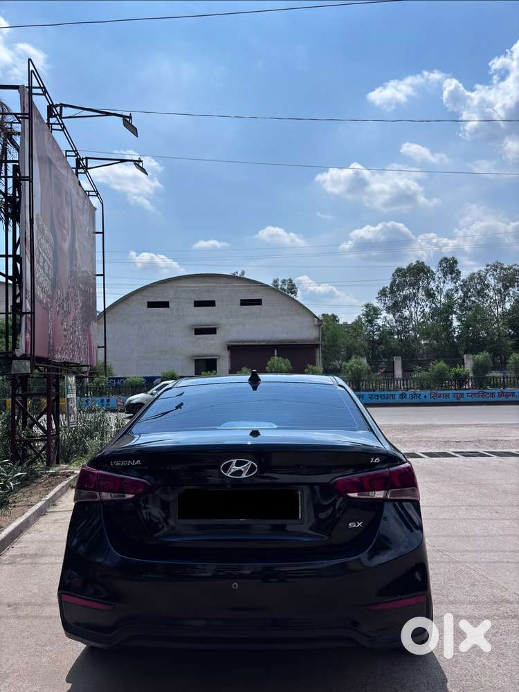 Hyundai Verna Fluidic 1.6 Sx Crdi Opt At, 2018, Petrol