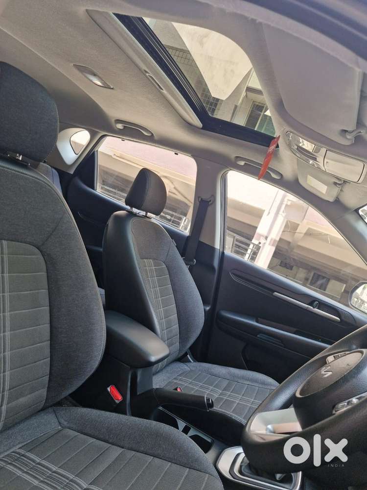 Kia Sonet Htk + (o) Wit Sunroof, Petrol 2025 Model Manual G1.2 Variant