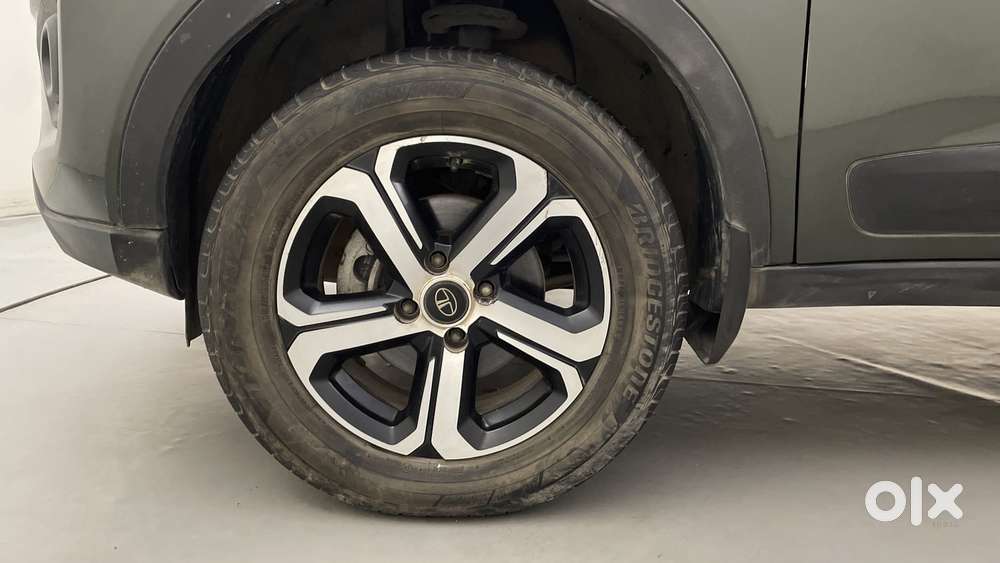 Tata Nexon 1.2 Revotron Xz Plus, 2023, Petrol
