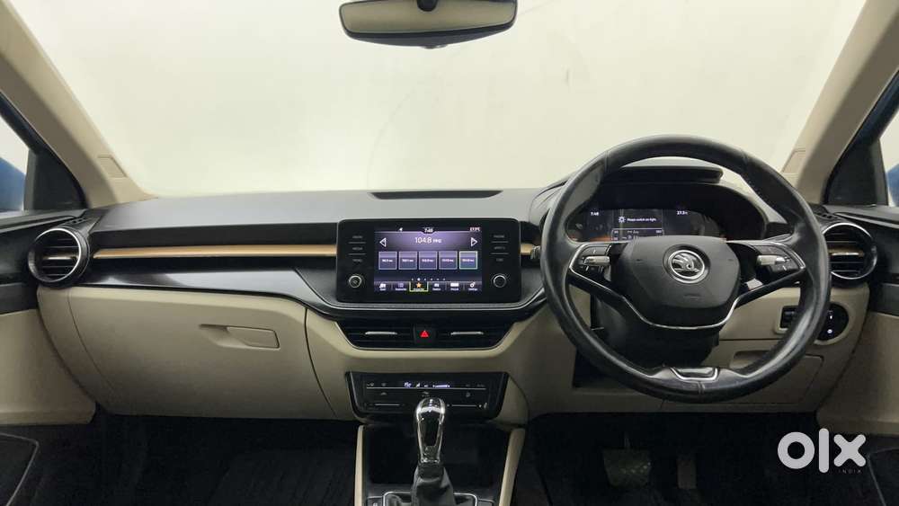 Skoda Slavia Style 1.0l Tsi At, 2022, Petrol