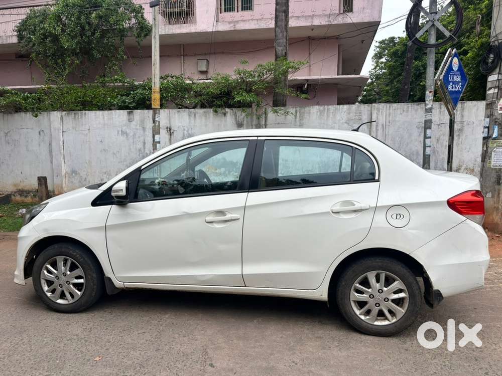 Honda Amaze 2nd Gen 2014 Diesel Good Condition