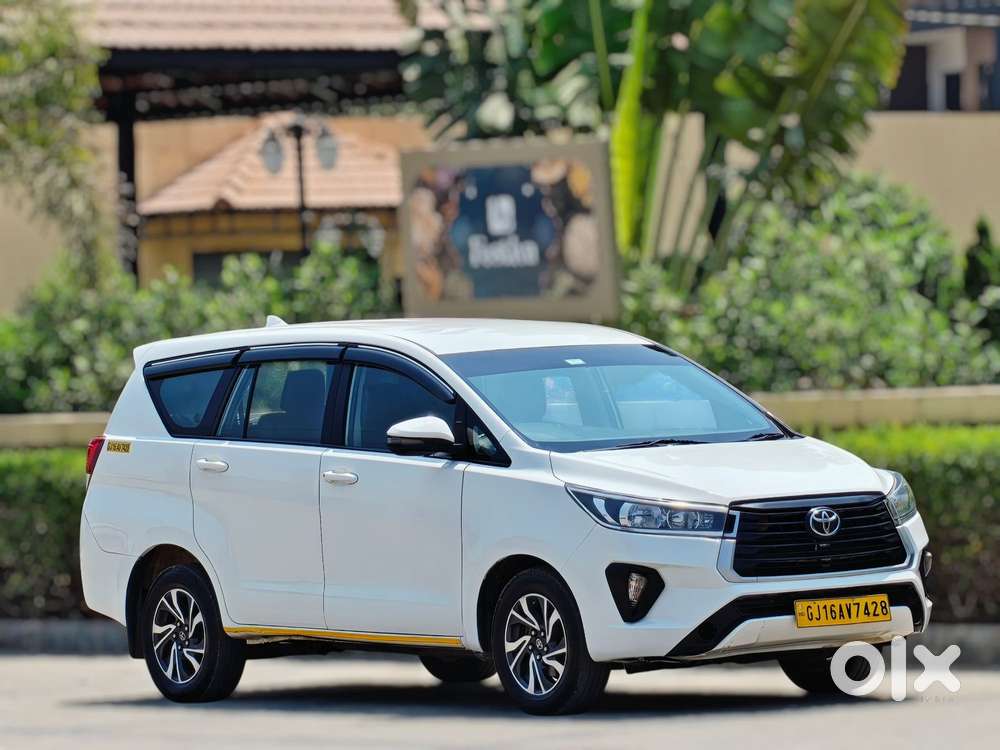 Toyota Innova Crysta 2.4 G Mt 8s, 2022, Diesel