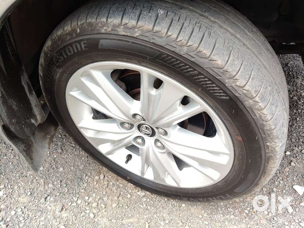 Toyota Innova Crysta 2.7 Zx At, 2016, Petrol