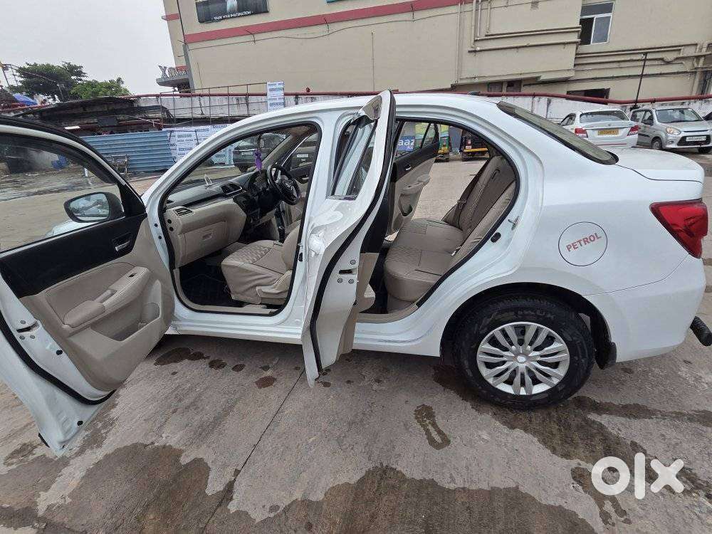 Maruti Suzuki Swift Dzire Vxi Optional, 2025, Petrol