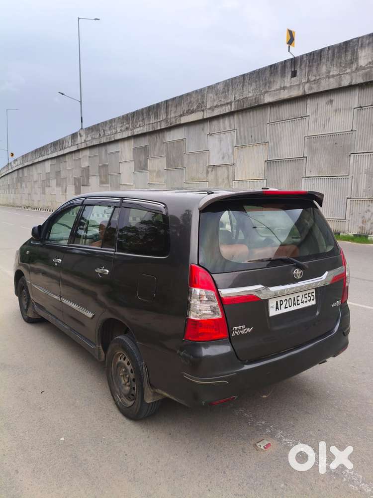 Toyota Innova 2.5 G (diesel) 8 Seater, 2010, Diesel