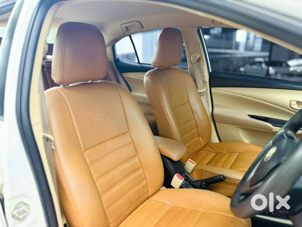 Toyota Yaris J Cvt, 2018, Petrol