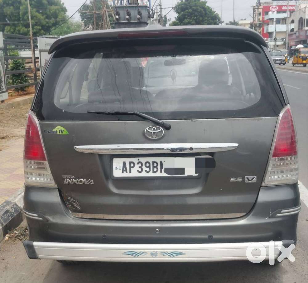 Toyota Innova 2.5 E 7 Str, 2011, Diesel