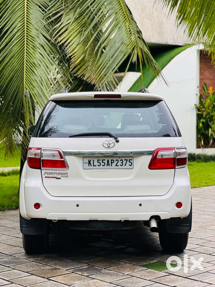 Toyota Fortuner 3.0 4x4 Manual, 2011, Diesel