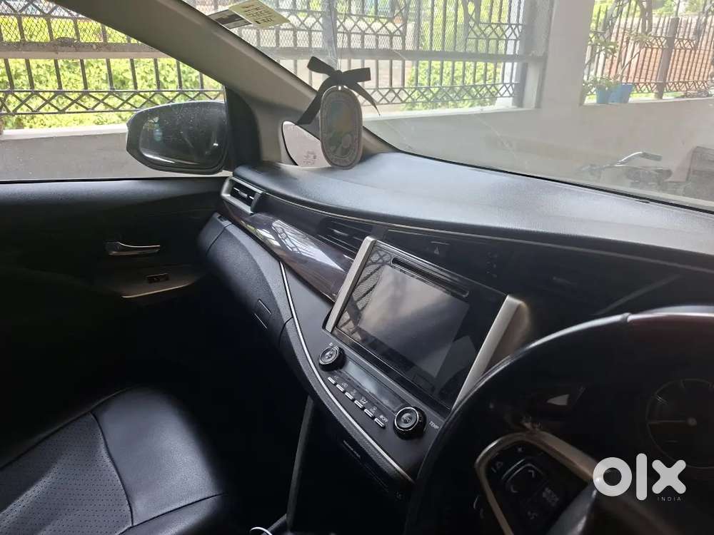 Toyota Innova Crysta 2017 Diesel 120000 Km Driven