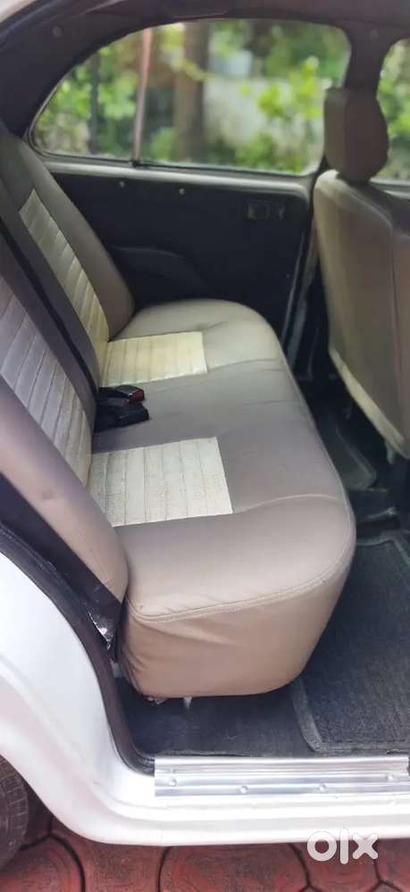 Ambassador Classic 1500 2009