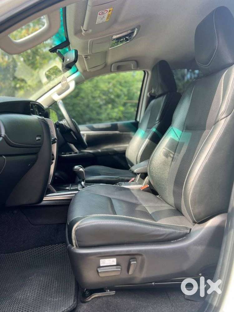 Toyota Fortuner 4x2 At 2.7 Petrol, 2024, Petrol