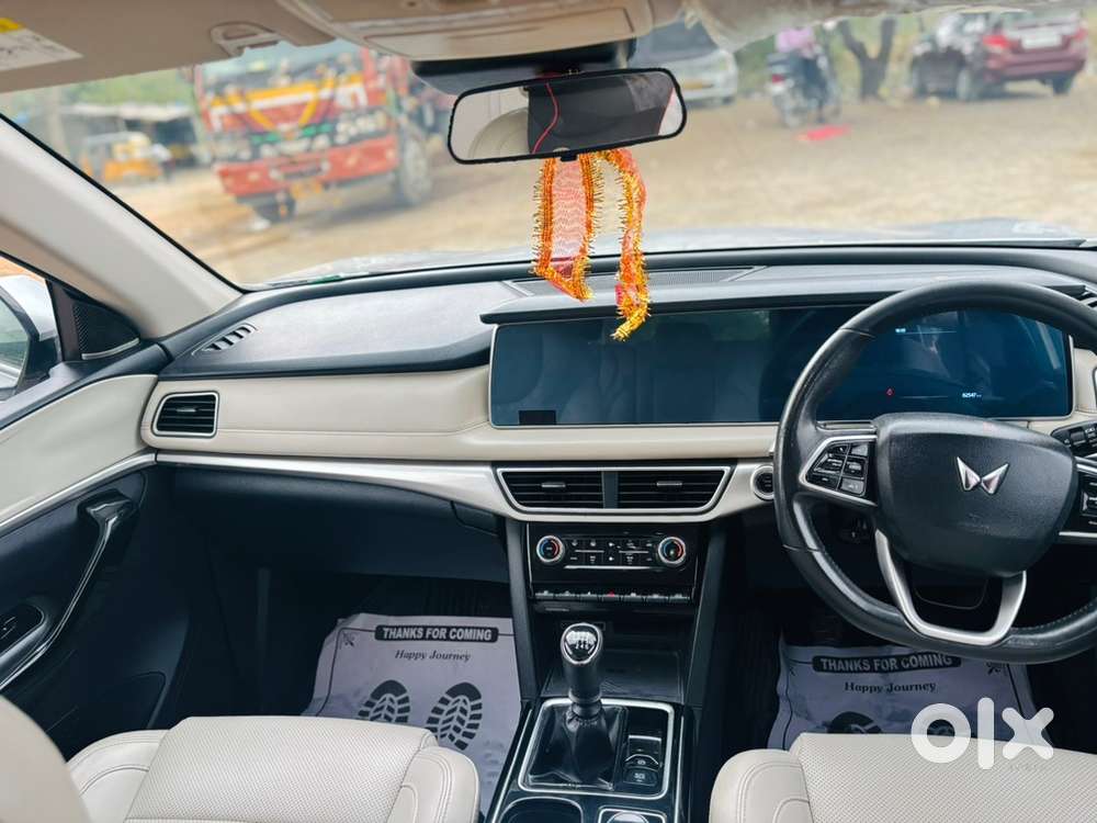 Mahindra Xuv700 Diesel Mt 2022