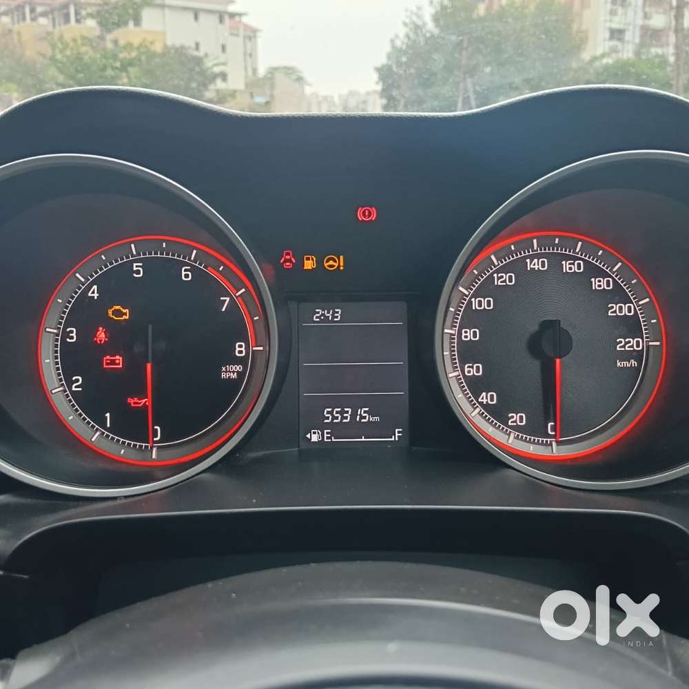 Maruti Suzuki Swift Vxi + Manual, 2023, Petrol