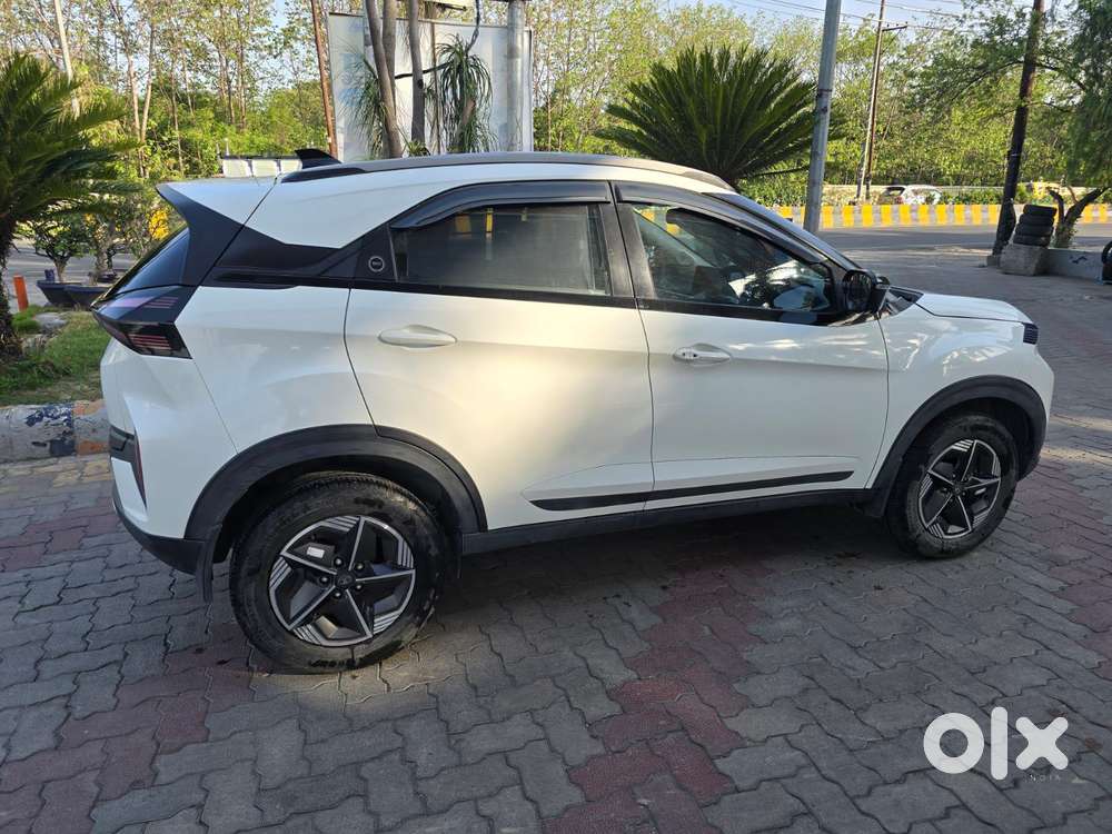 Tata Nexon Creative Plus S 1.2 Revotron Petrol 6 Amt, 2024, Petrol