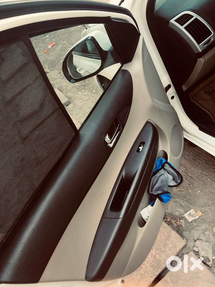 Hyundai Car 2011 Kms