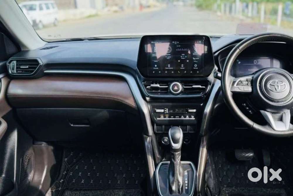 Toyota Urban Cruiser Hyryder V Hybrid Aero Edition, 2024