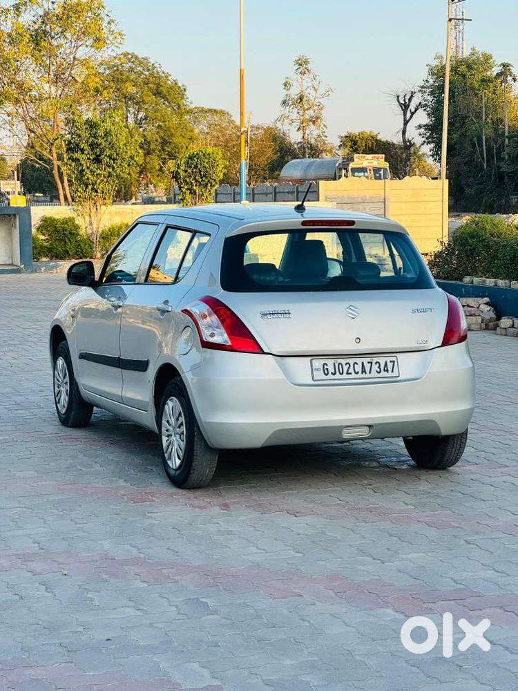 Maruti Suzuki Swift 1.2 Lxi (o), 2016, Cng & Hybrids