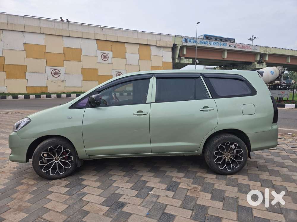 Toyota Innova 2.5 Gx 7 Str Bs-iii, 2012, Diesel