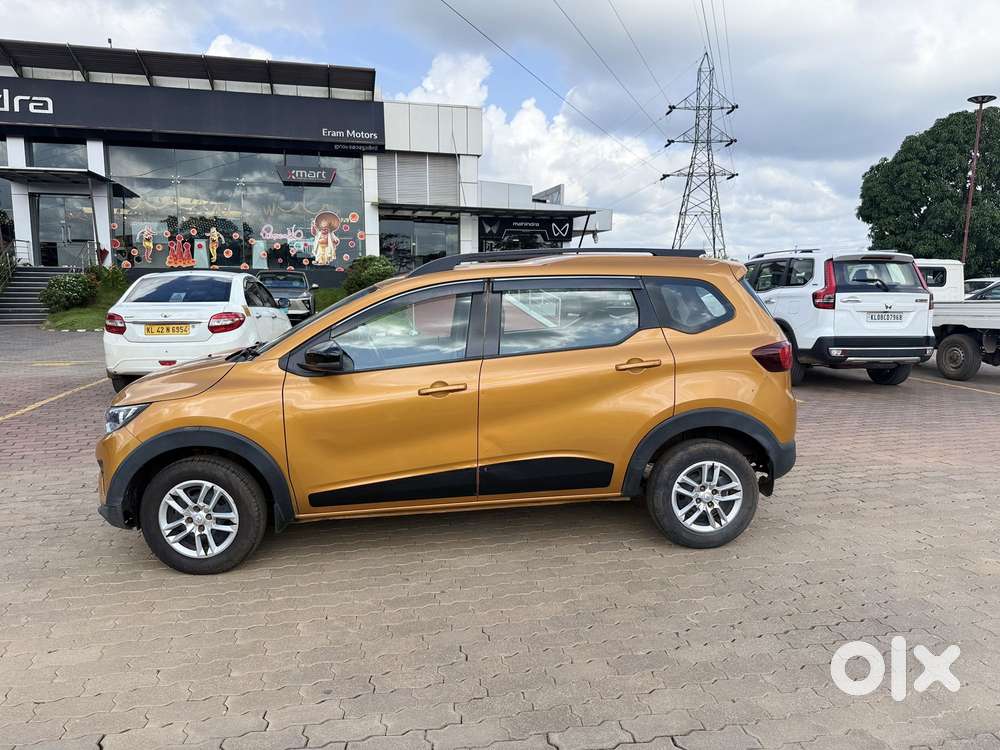 Renault Triber Rxt, 2022, Petrol