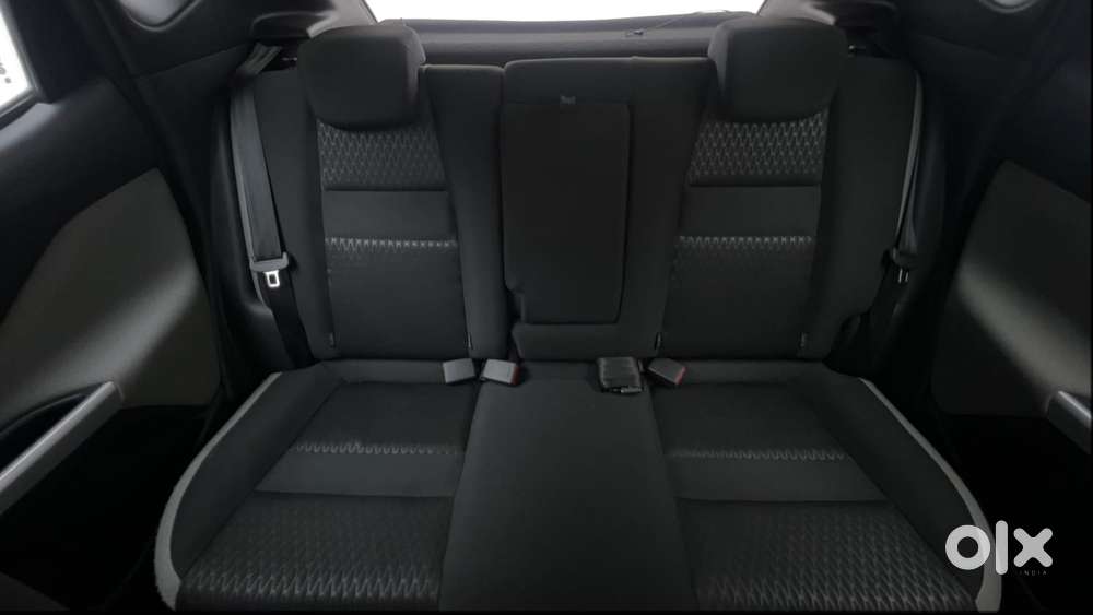 Nissan Magnite Xv Turbo, 2022, Petrol