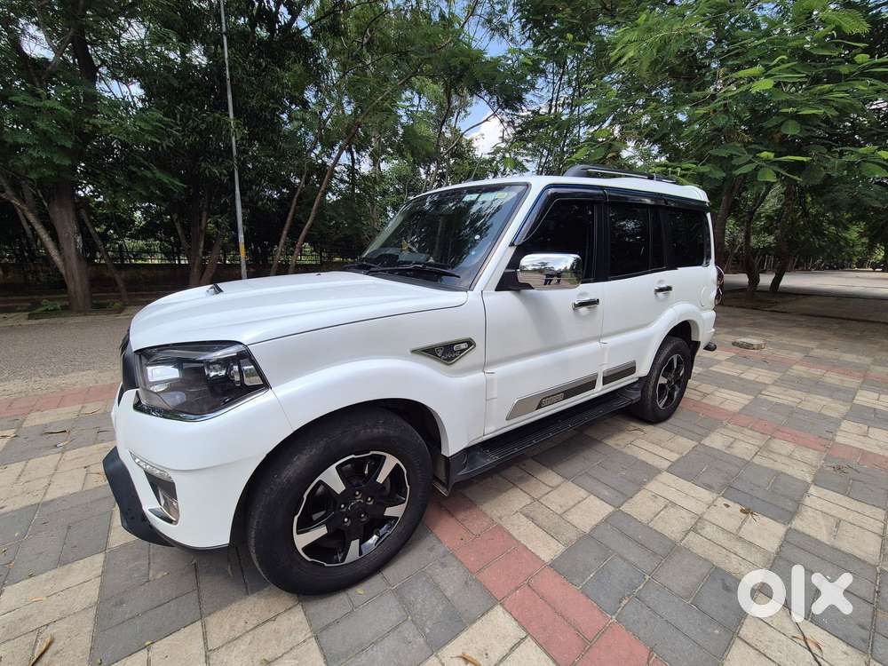 Mahindra Scorpio Classic 2.2 S 11 Mt 7 Str, 2024, Diesel