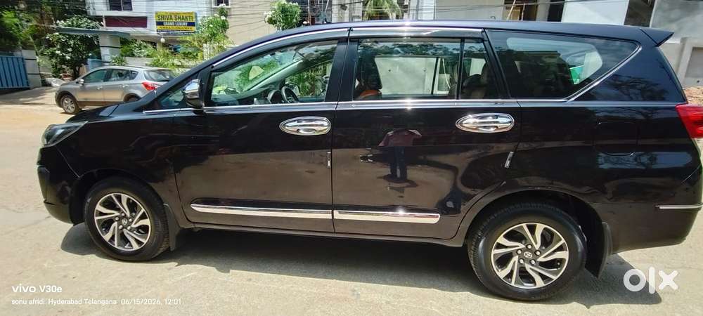 Toyota Innova Crysta 2.4 G Mt 8s, 2021, Diesel