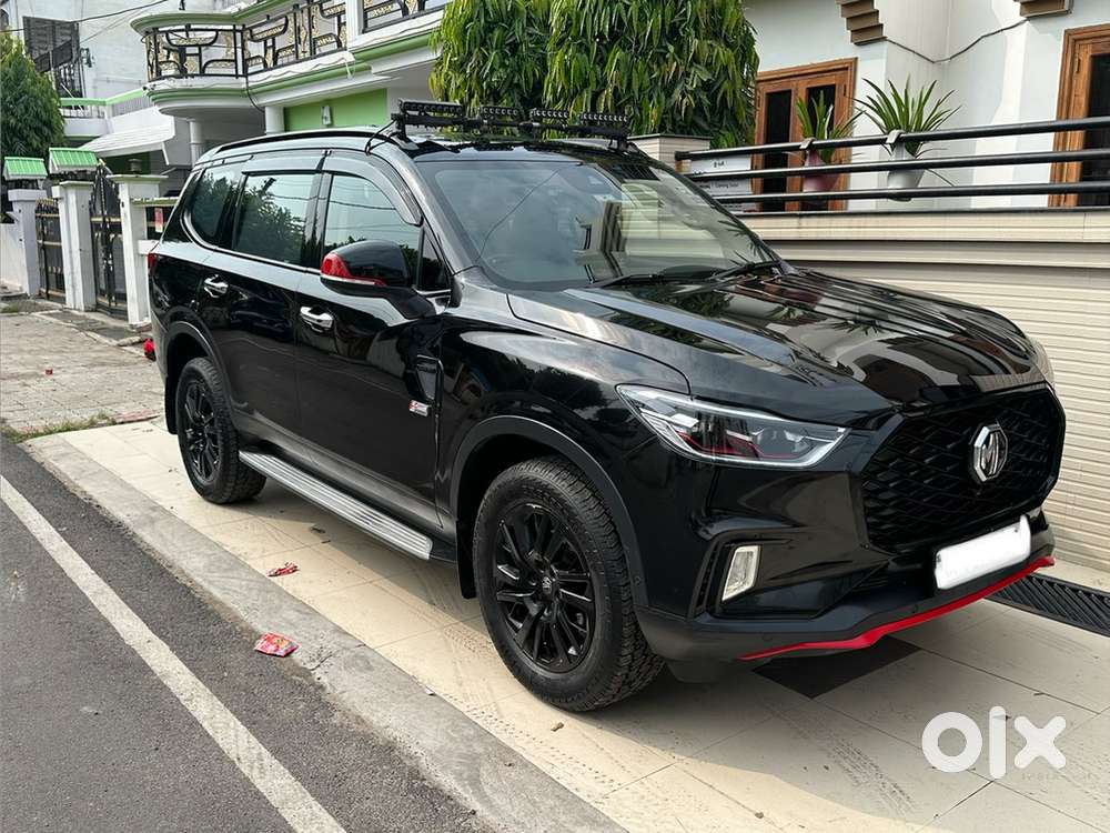 Mg Gloster Diesel Black Edition
