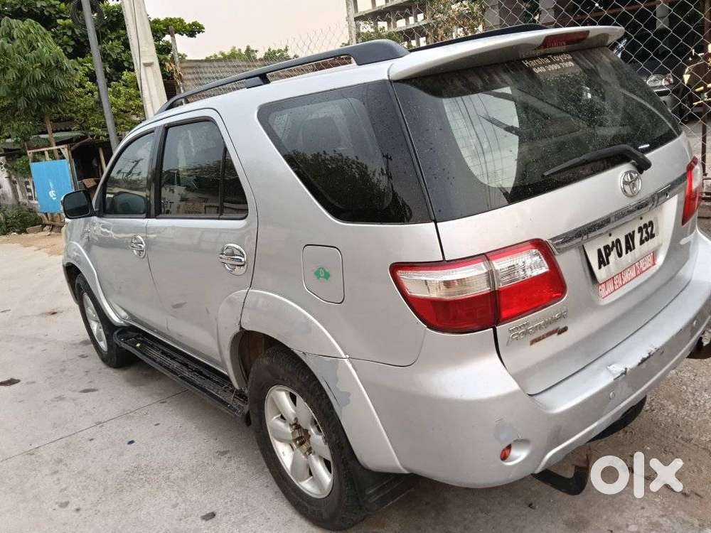 Toyota Fortuner, 2011, Diesel