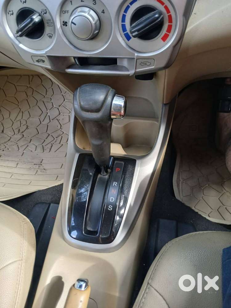 Automatic  Honda City V At Variant 2011