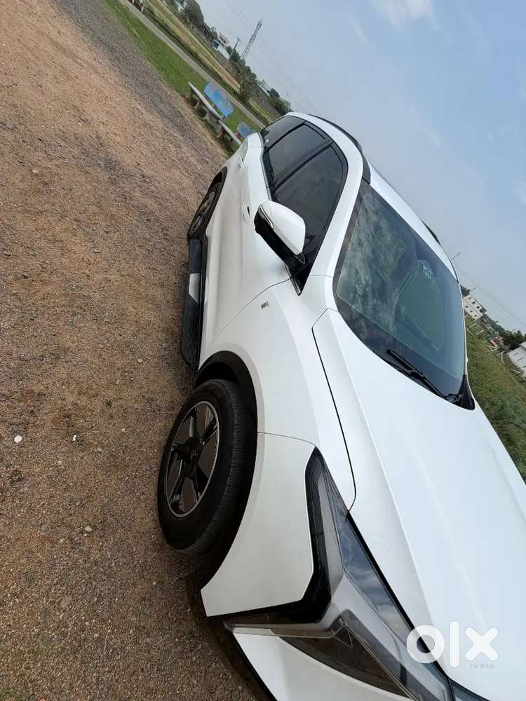 Mahindra Xev 9s 2026 Electric 10000 Km Driven
