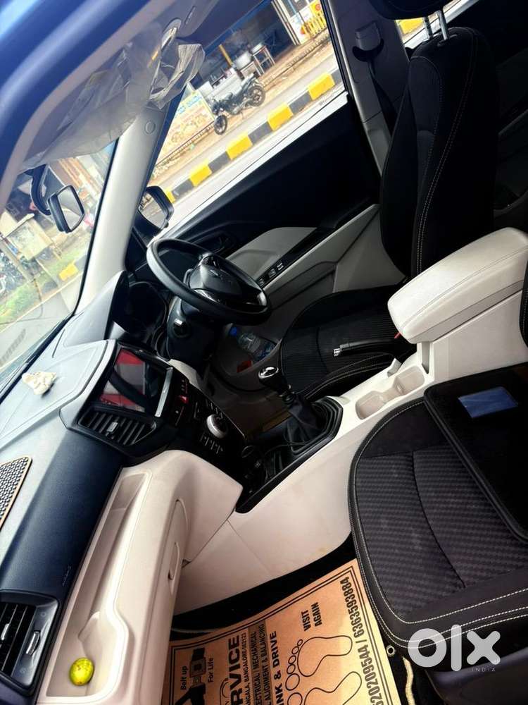 Mahindra Xuv300 Turbosport 2024 Diesel Well Maintained