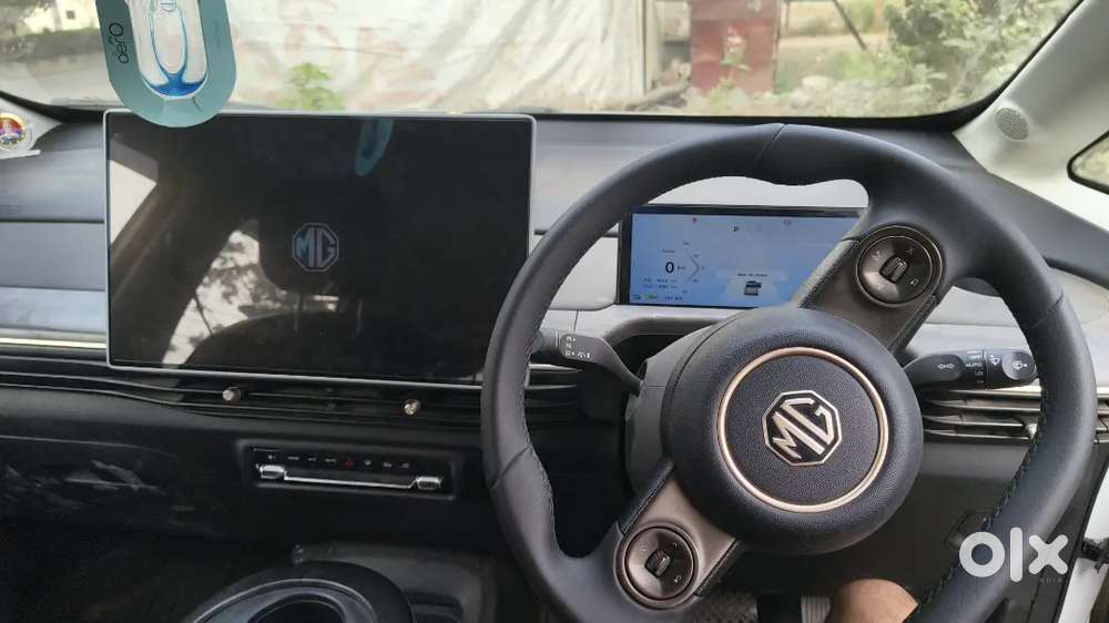 Mg Windsor Ev Essence 2025