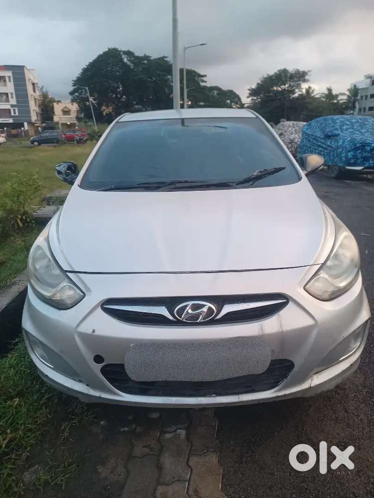Hyundai Verna Fluidic 1.6 Sx Automatic Petrol &ndash; 2012 Model