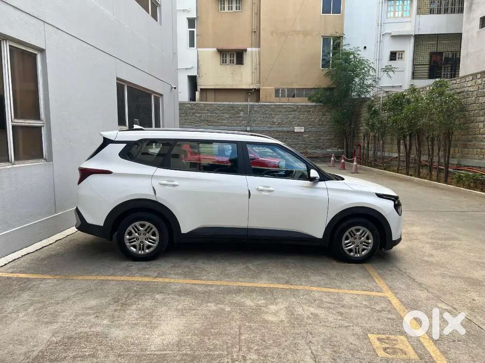 2023 Kia Carens 1.5 Petrol Manual