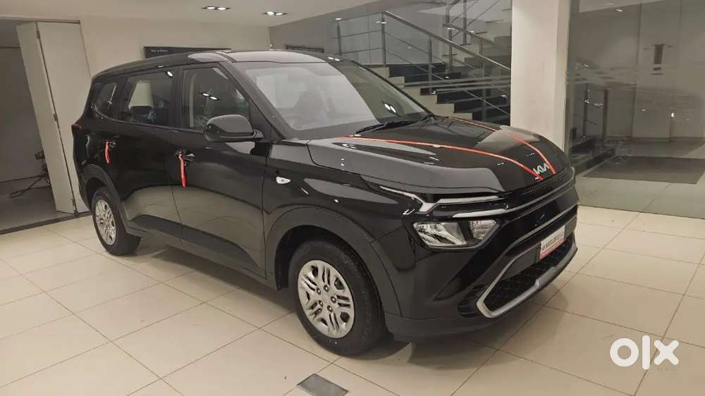 Kia Carens 2024 Petrol 10 Km Driven Or Car Showroom Sa Deliver Hogi