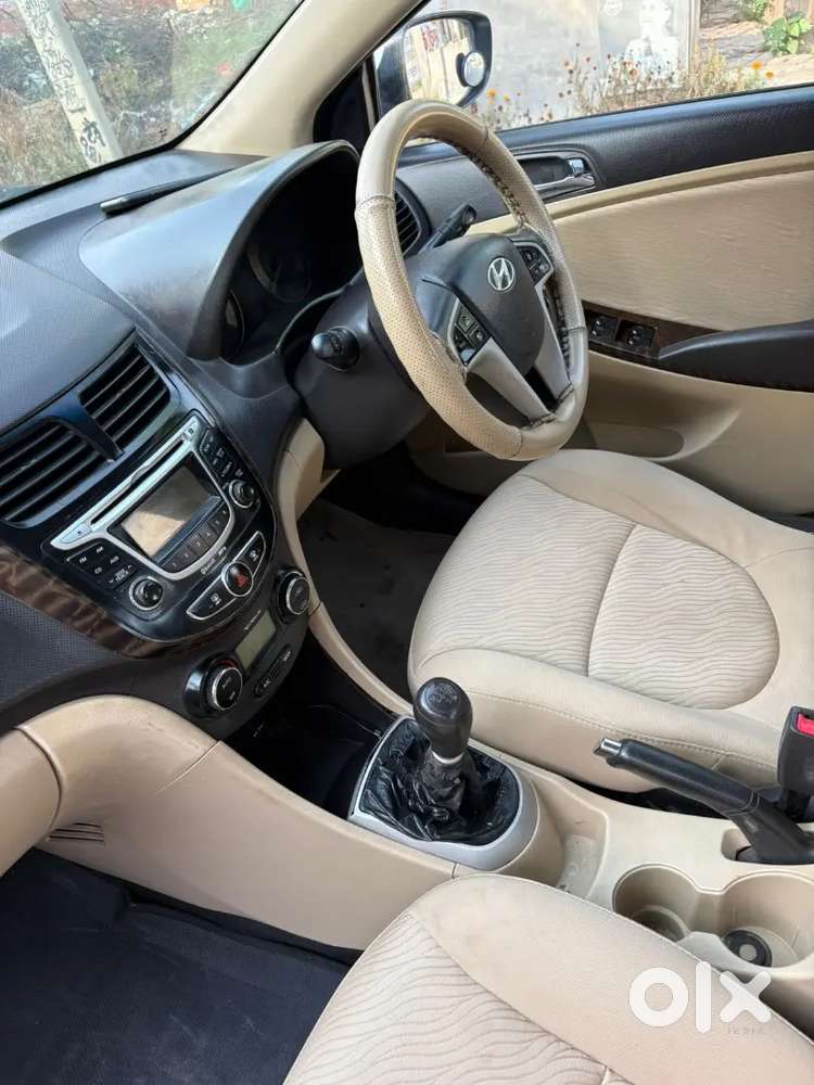 Hyundai Verna 2012