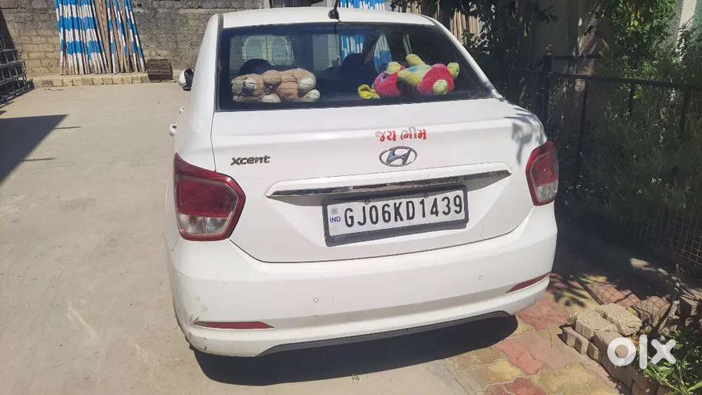 Hyundai Xcent 2016 Petrol 84000 Km Driven