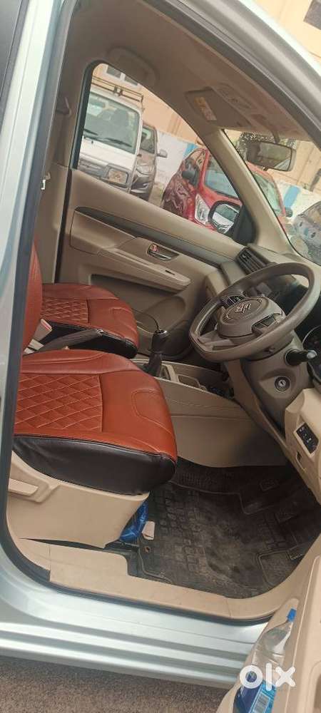 Maruti Suzuki Ertiga 1.5 Vxi, 2023, Petrol
