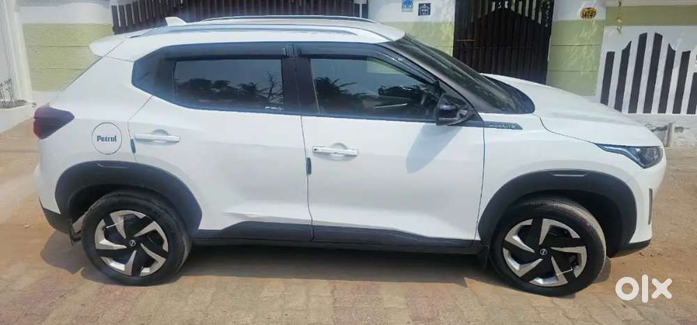 Nissan Magnite 2023 Petrol Well Maintained