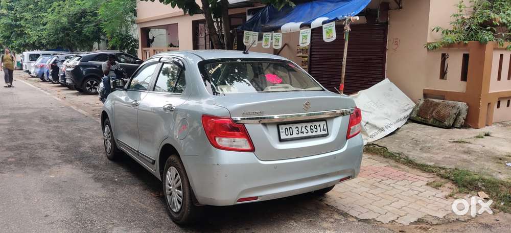 Maruti Suzuki Dzire 1.2 Vxi, 2023, Petrol