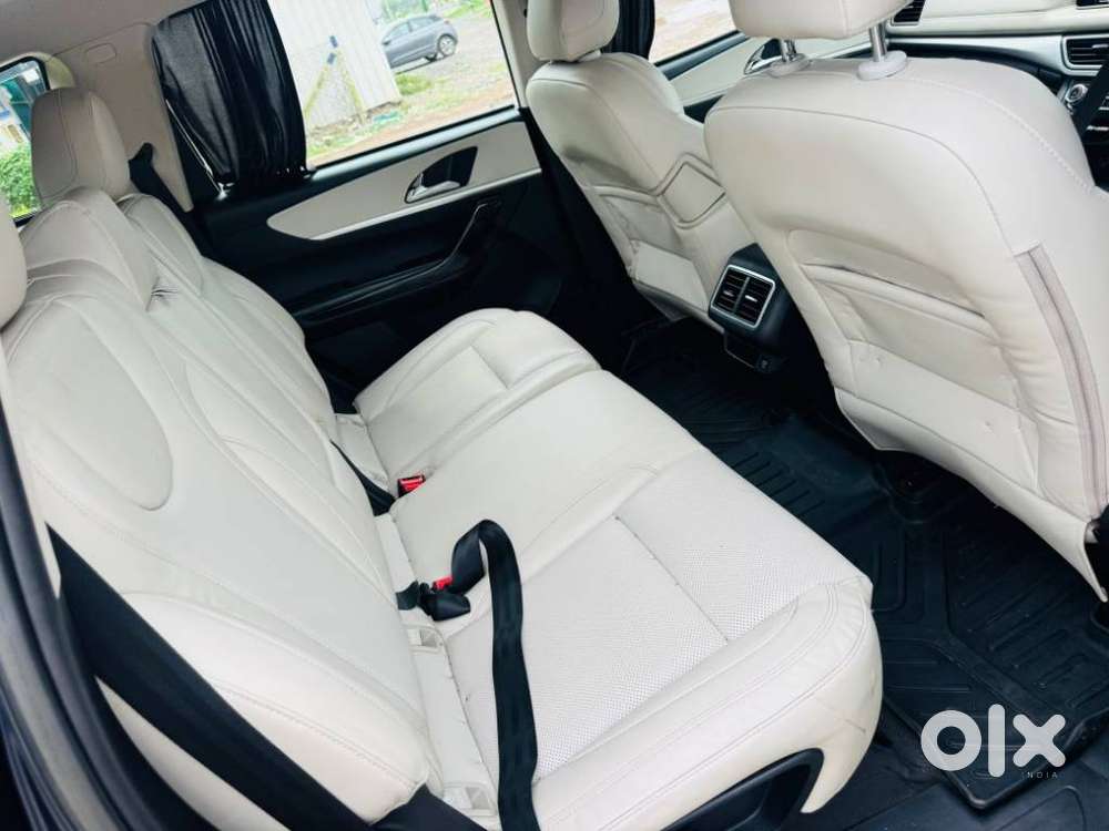 Mahindra Xuv700 2.2 Ax 7 Diesel At Str, 2023, Diesel