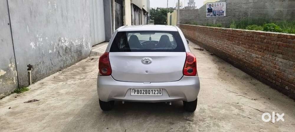 Toyota Etios Liva G Xclusive Edition, 2011, Petrol