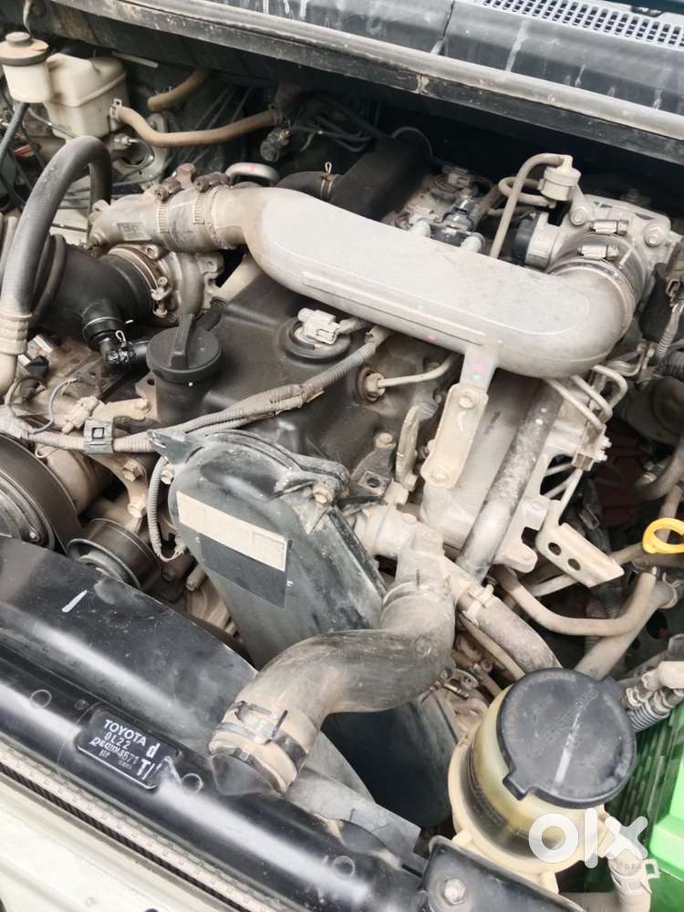 Toyota Innova  2.5 G