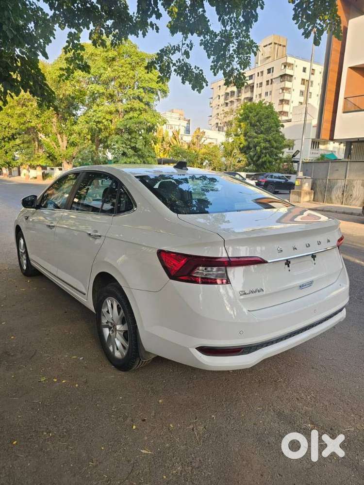 Skoda Slavia 1.0 Ambition Tsi, 2023, Petrol