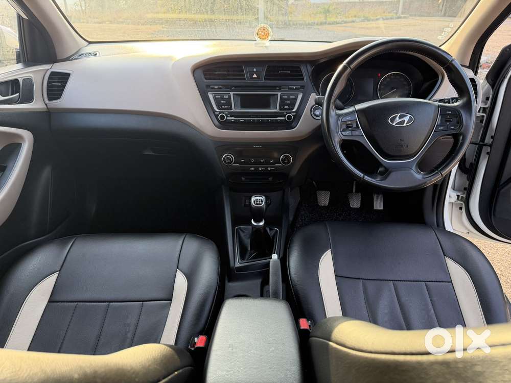 Hyundai I20 Sportz Plus, 2015, Petrol